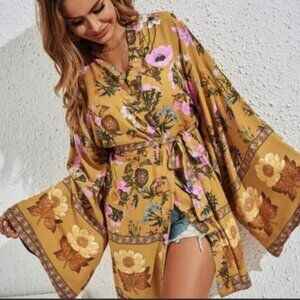 Size 6 Boho Floral Print Kimono Short Robe Jacket Coverup